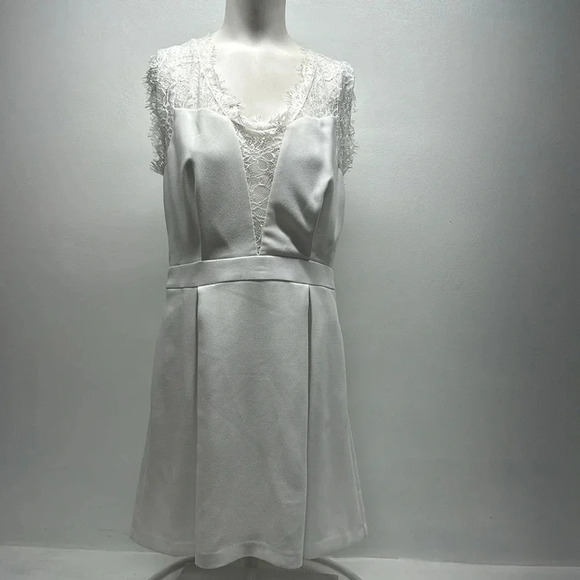 BCBGeneration Dresses & Skirts - BCBGeneration Mini Dress Sleeveless Lined Lace Party Solid White New Size 10